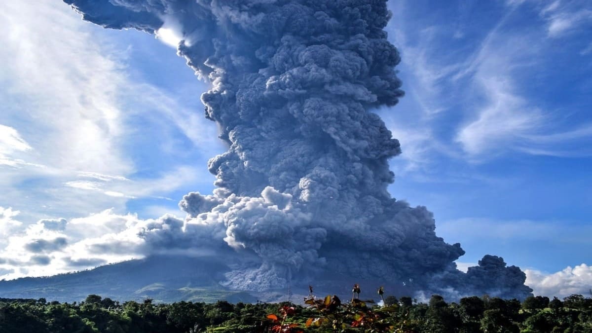 Indonesia volcán erupción