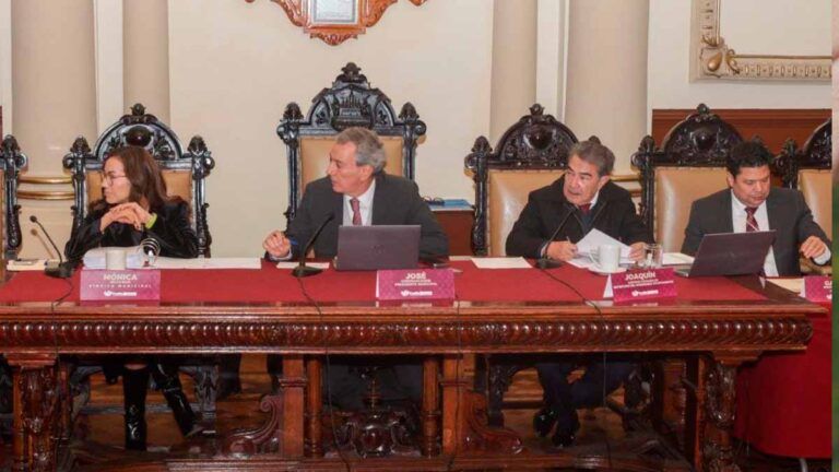 Aprueba modificaciones a dependencias del Ayuntamiento de Puebla