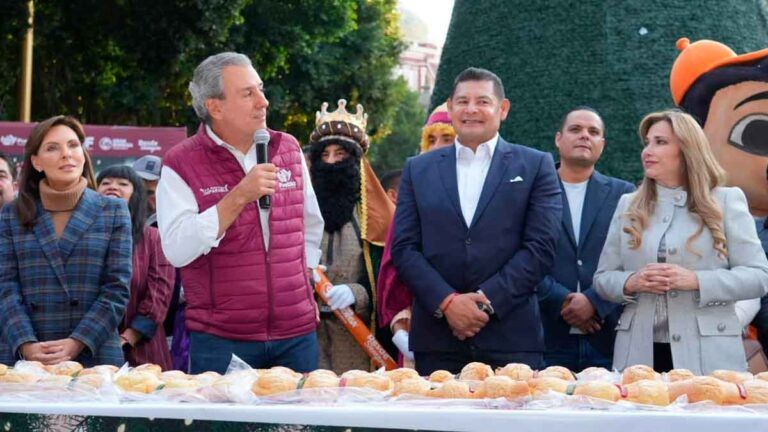 Puebla prepara la Rosca de Reyes más grande del mundo
