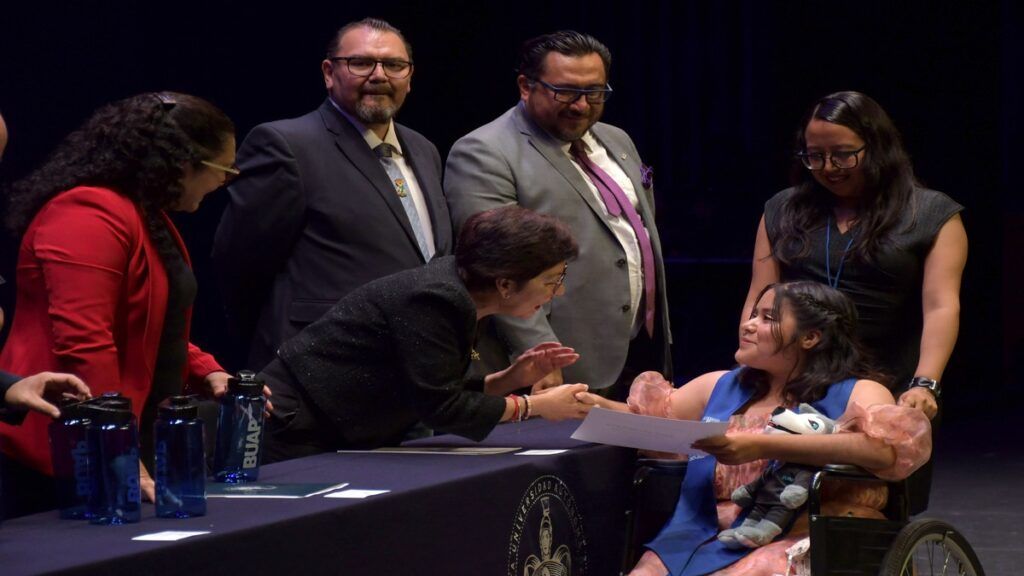 Graduación BUAP prepa Zapata