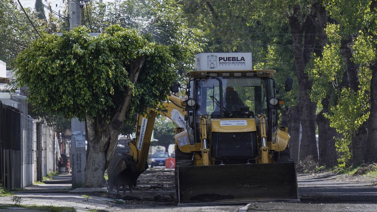 Armenta pavimentación calles Puebla capital