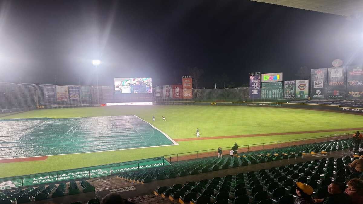 Pericos juego pospuesto por lluvias