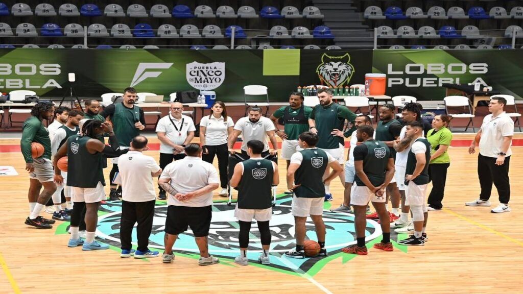 Lobos Puebla debut LNBP