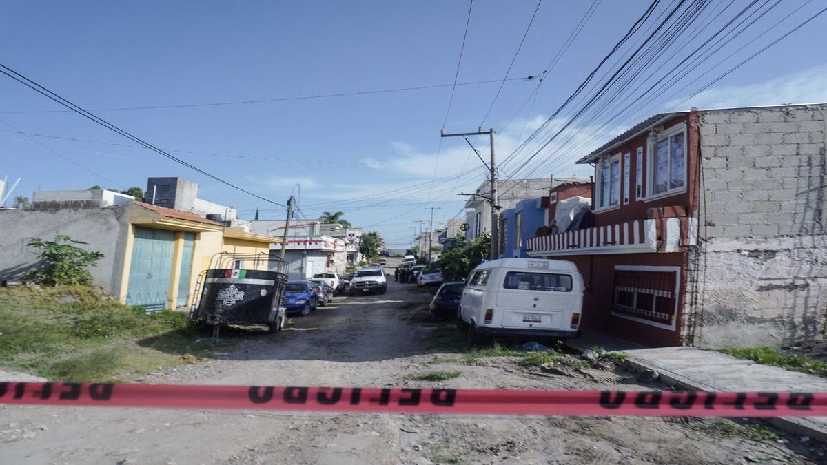 Muere agente de la FGE tras pelea del fin de semana