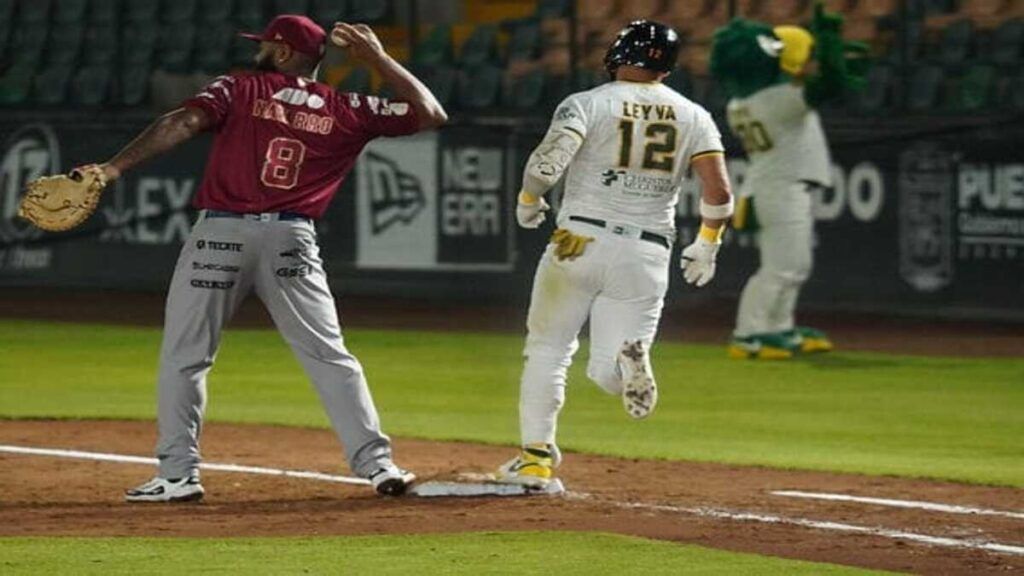 Olmecas derrota Pericos
