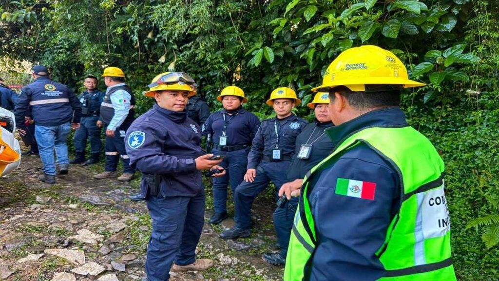 Operativo búsqueda gruta Cuetzalan