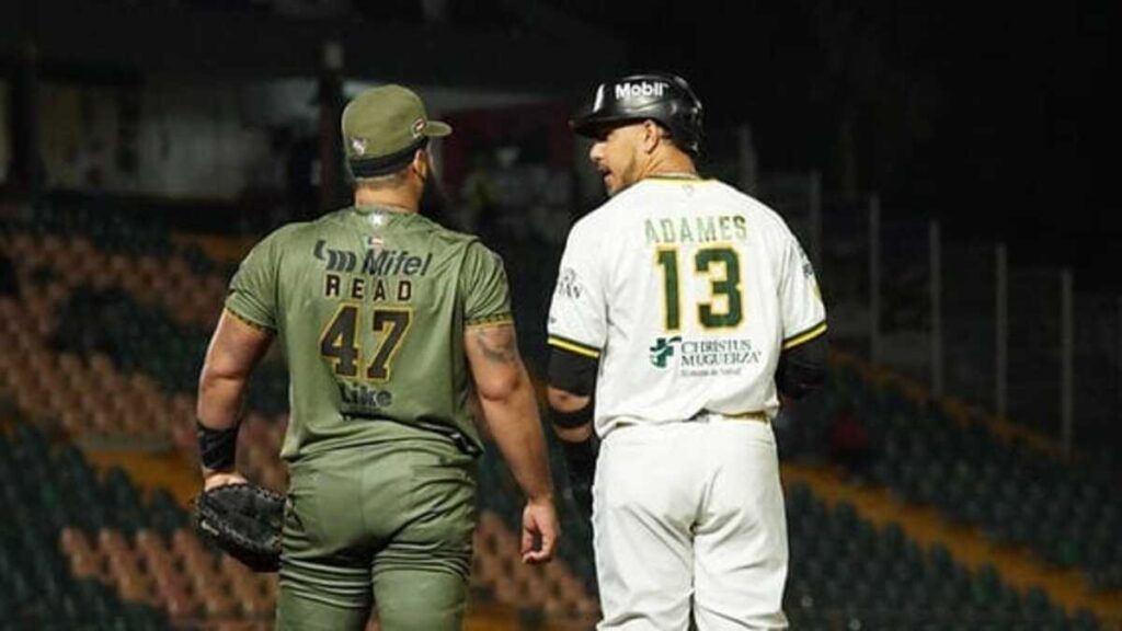 Pericos Leones Doble cartelera
