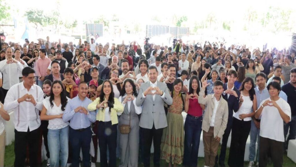 Armenta Premio Estatal de la Juventud