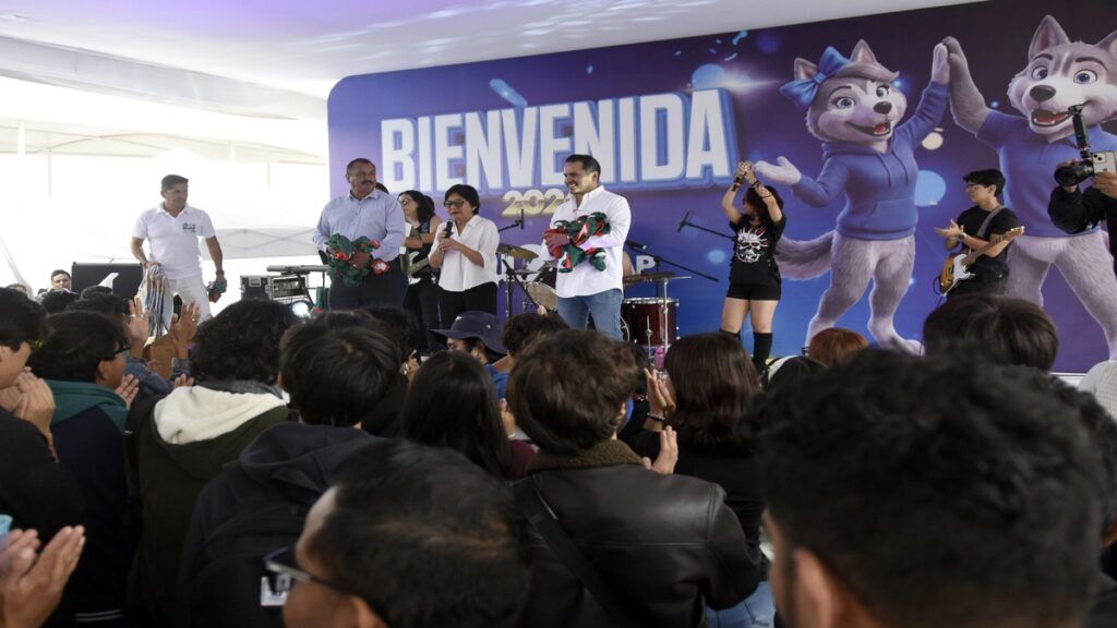 BUAP bienvenida CU2