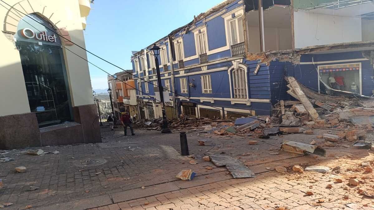Estudiantes poblanos UTH terremoto Colombia