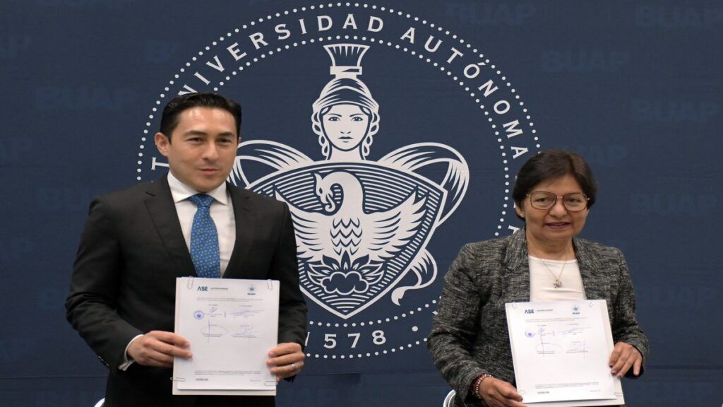 Firman convenio ASE BUAP