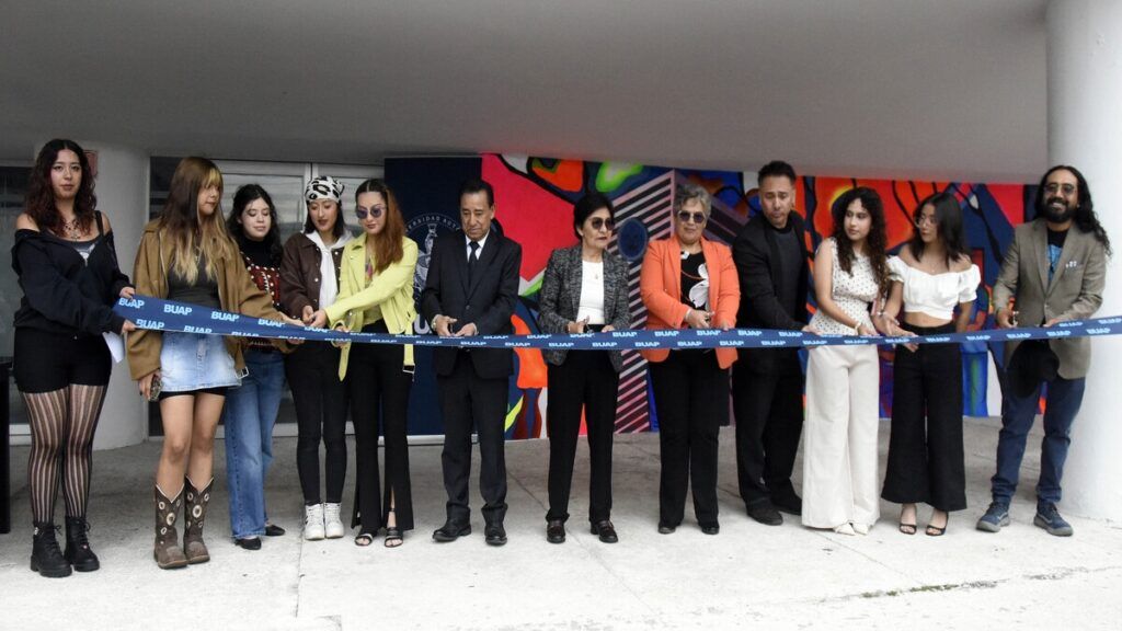 Universidad para Adultos BUAP aniversario