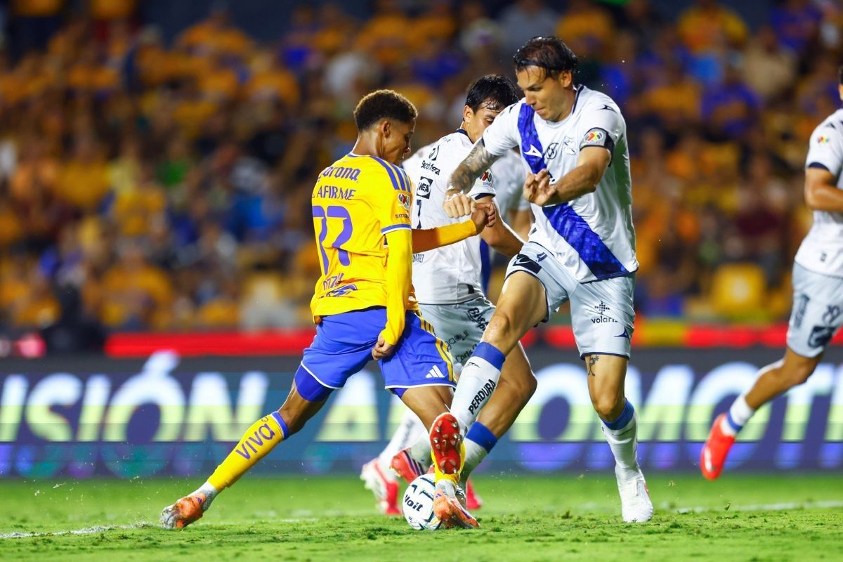 Tigres vence 1-0 a Puebla con penal de Brunetta